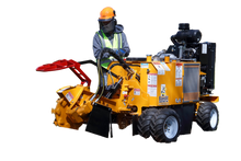 Bandit 2250XP stump grinder 44 HP Diesel 4x4 w/ grade blade