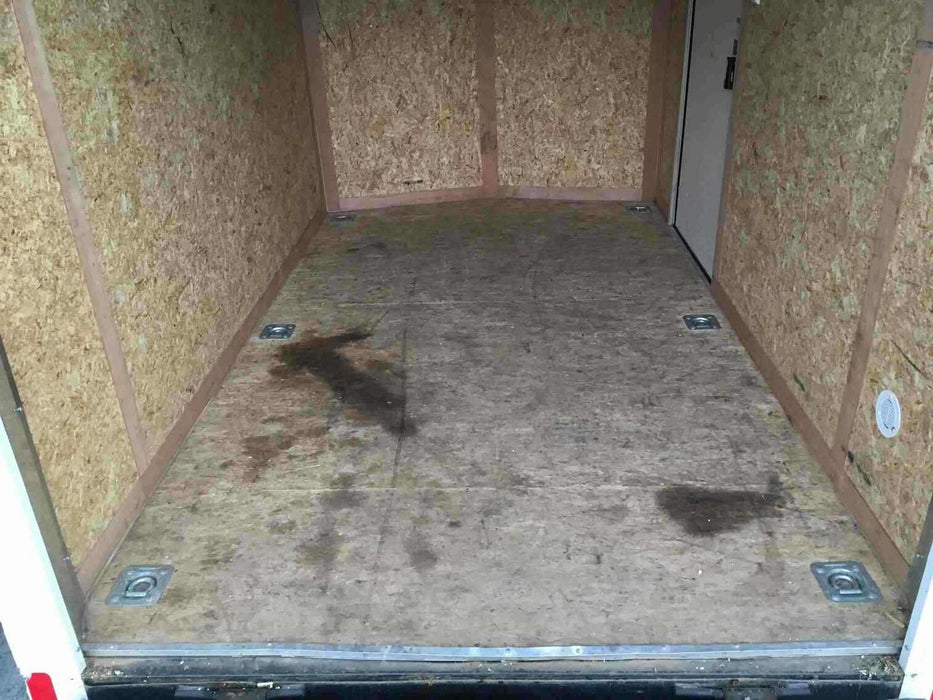 Rent a 10' Enclosed Trailer (4)