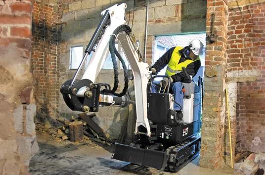 Mini Lithium Battery Electric Excavator Digger Rental, 2400 lbs. Zero Emi (2)