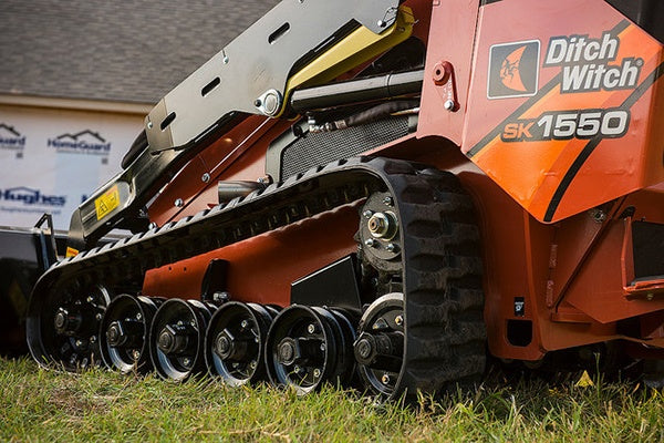 Ditch Witch SK1550 Stand On Loader - Medium (1)