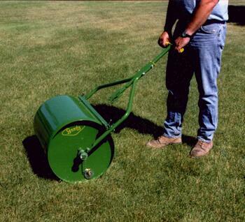Rent a Lawn Roller Packer, 24", PUSH ( Fill with water ) (0)