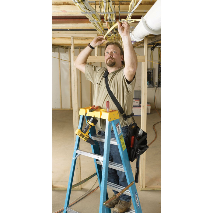 6002 2 ft Type I Fiberglass Step Stool