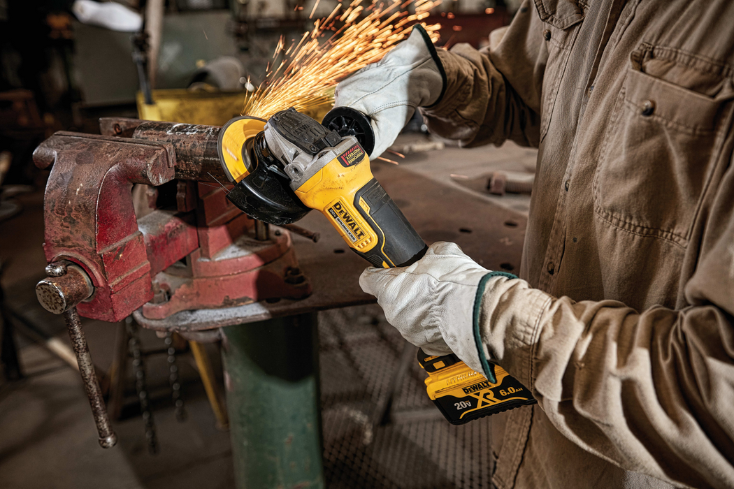 Dewalt 20V Handheld Grinder, 2 Batteries & Charger