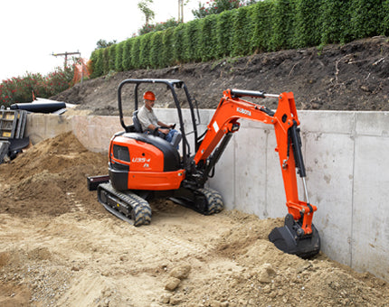 Mini Excavator Digger Rental, 3.5 Ton Takeuchi 11' Depth. (3)