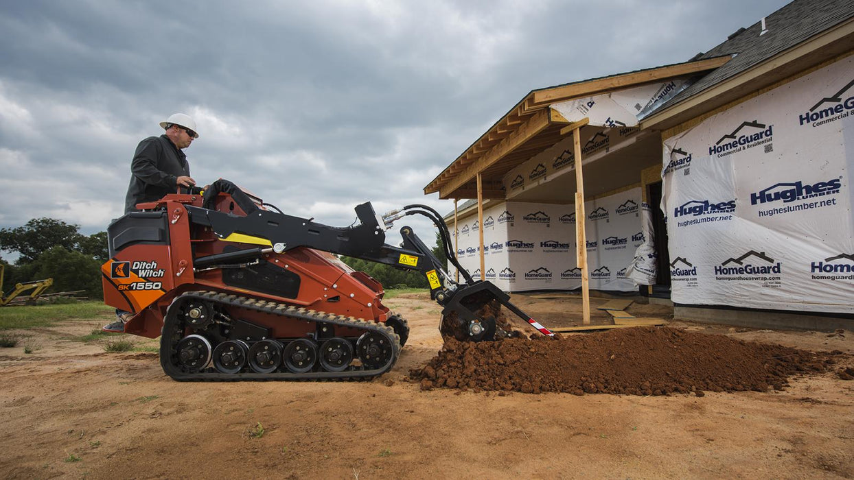 Ditch Witch SK1550 Stand On Loader - Medium (5)