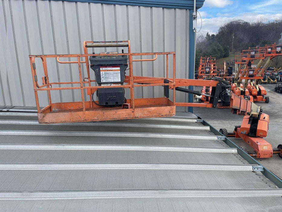 Rent JLG 135' Boom Lift Diesel 4x4 (5)