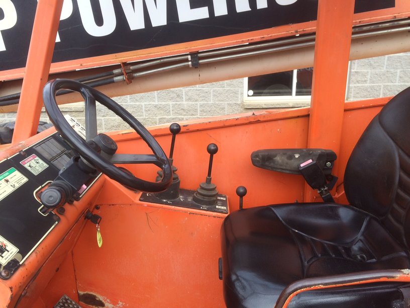 Used 2002 Skytrak 8042 forklift (3)