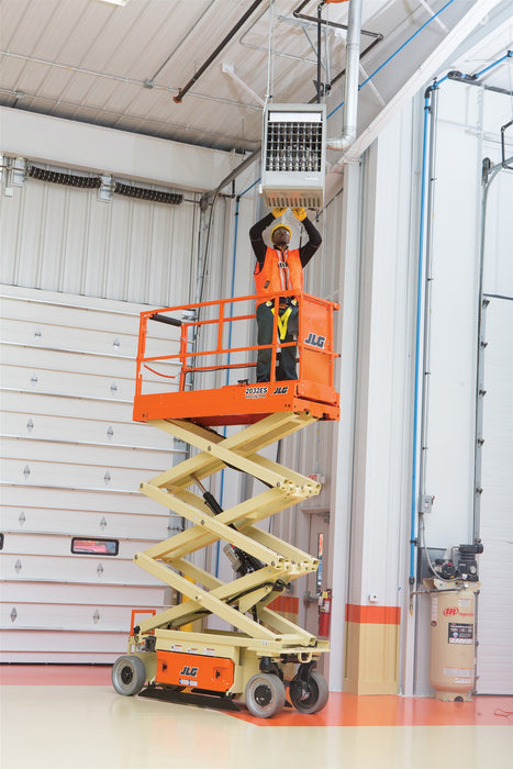 20' Scissor Lift - Battery Powered