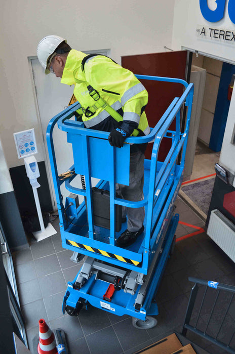14' Scissors Lift. Slab Model w Batteries (1)