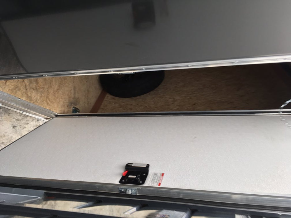 Rent a 16' Enclosed Trailer (4)