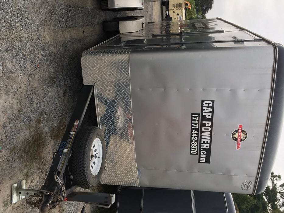 Rent a 16' Enclosed Trailer (5)