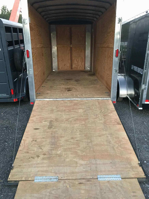 Rent a 16' Enclosed Trailer (6)